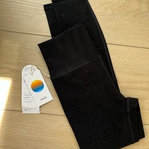 NWT Viuri Leggings